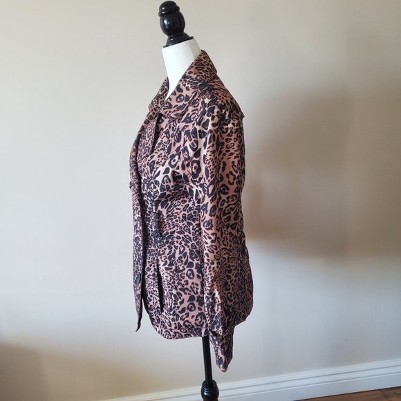 Majora Animal Print Double Breasted Short Trench Coat - Picture 4 of 7